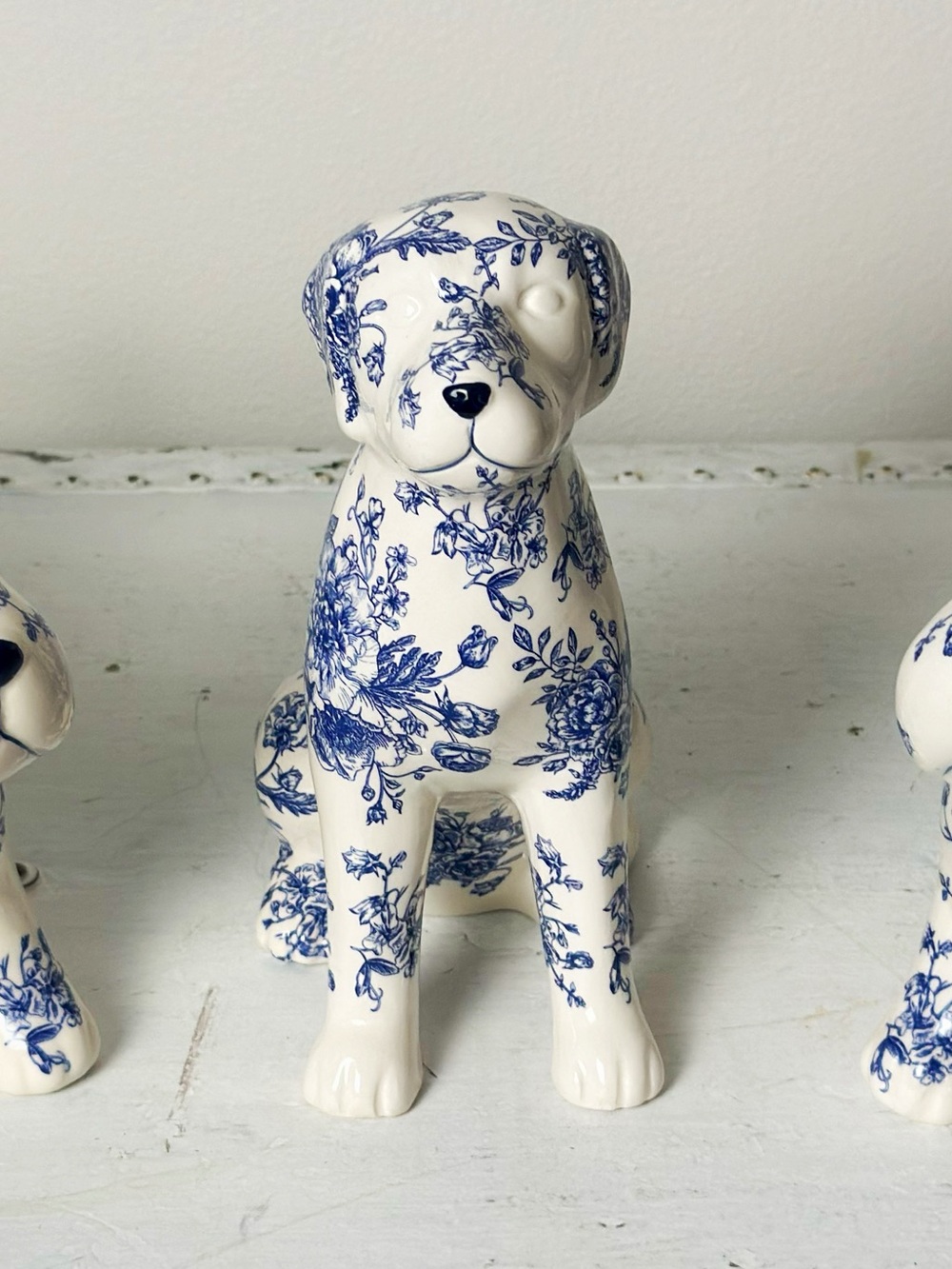 Surrey Selena Blue & White Ceramic Dog Figurine Labrador Retriever Chinoiserie
